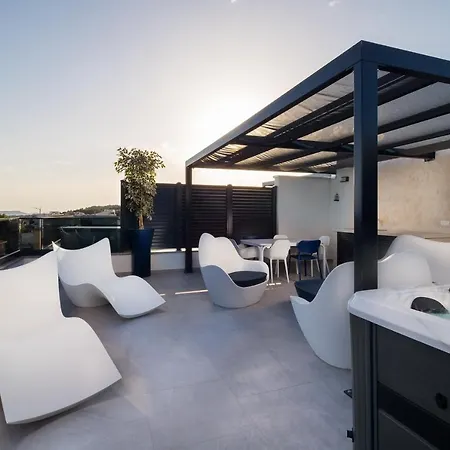 Luxury Apartment- Balcony- Private Rooftop And Jacuzzi- Common Pool Appartement Trogir