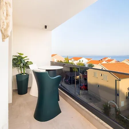 Luxury Apartment- Balcony- Private Rooftop And Jacuzzi- Common Pool Appartement Trogir