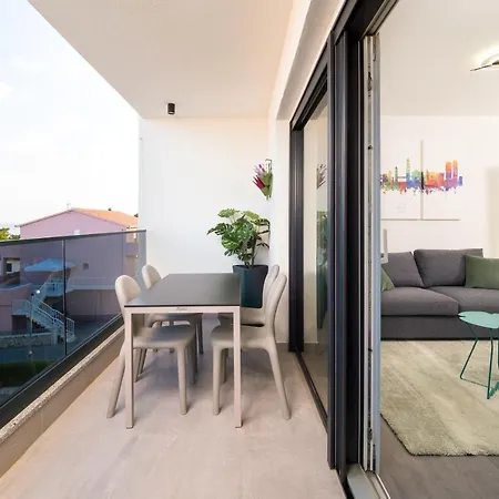Luxury Apartment- Balcony- Private Rooftop And Jacuzzi- Common Pool Trogir