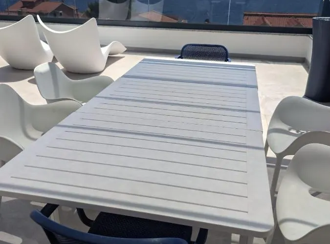 Luxury Apartment- Balcony- Private Rooftop And Jacuzzi- Common Pool Appartement *