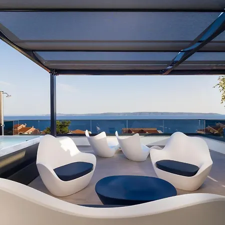 Luxury Apartment- Balcony- Private Rooftop And Jacuzzi- Common Pool * Trogir