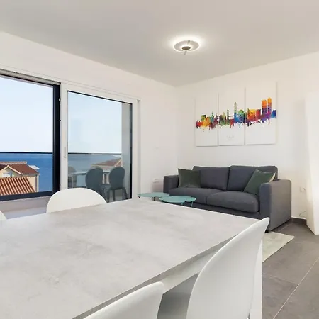 Luxury Apartment- Balcony- Private Rooftop And Jacuzzi- Common Pool Apartment Trogir