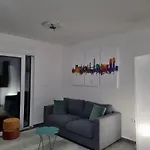 公寓 Luxury Apartment- Balcony- Private Rooftop And Jacuzzi- Common Pool *