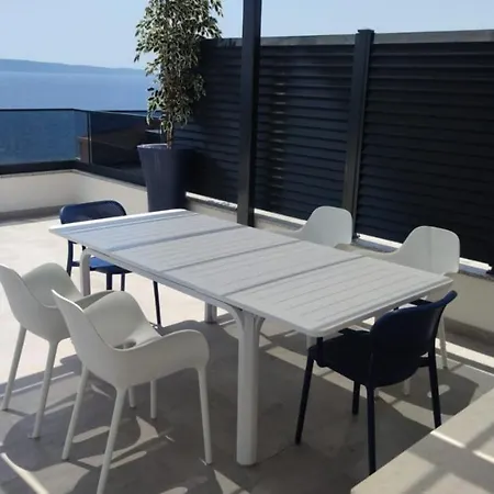 Luxury Apartment- Balcony- Private Rooftop And Jacuzzi- Common Pool Apartmán